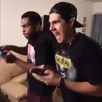 Literalmente el illo con Elena