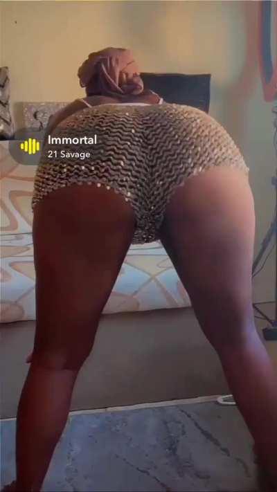 This how you make him stay stuck! 😅🍑😍