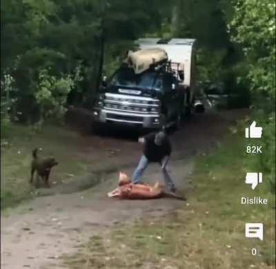 Man Hacks Mountain Lion To Death With Machete To Save His Dog