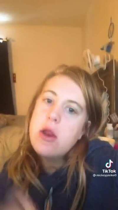 This 👸KWEEN👸 dumped her 🚮LVM🚮 and got herself a 👏 high 👏 value 👏 catfish!!! 🐟 You go sis! 💅💅💅