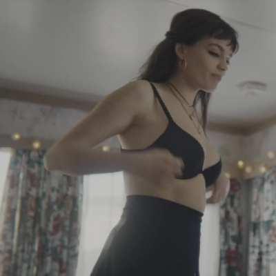 Emma Mackey has bigger plots than I expected - From Sex Education