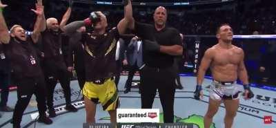 [SPOILER] Referee gets caught with an illegal groin shot during the main event Oliveira Vs Chandler