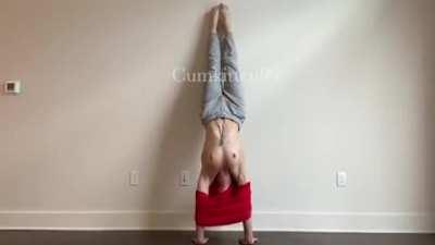 Perks of being with a gymnast 🤸‍♀️