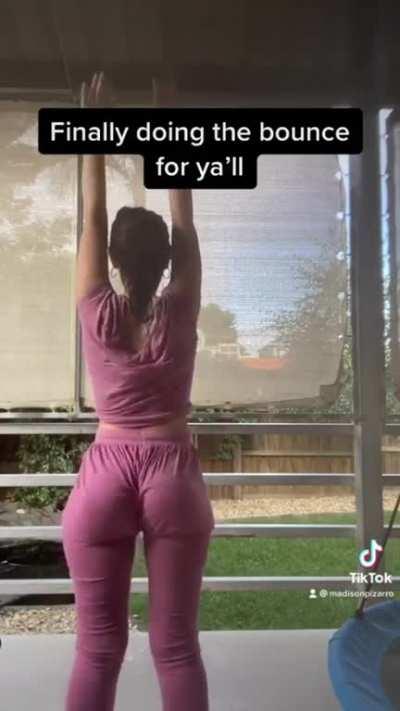 Do you like to see the jiggle?😍🍑