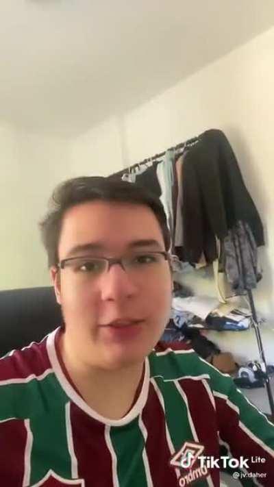 A loirinha vc e o greninja, mufinha.