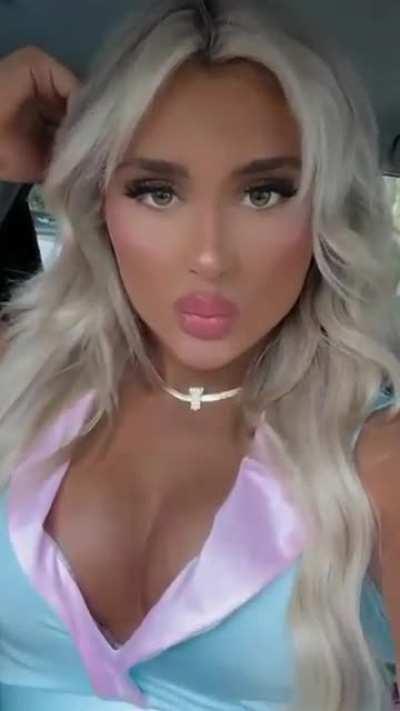 Tiffany Stratton is pure hotness