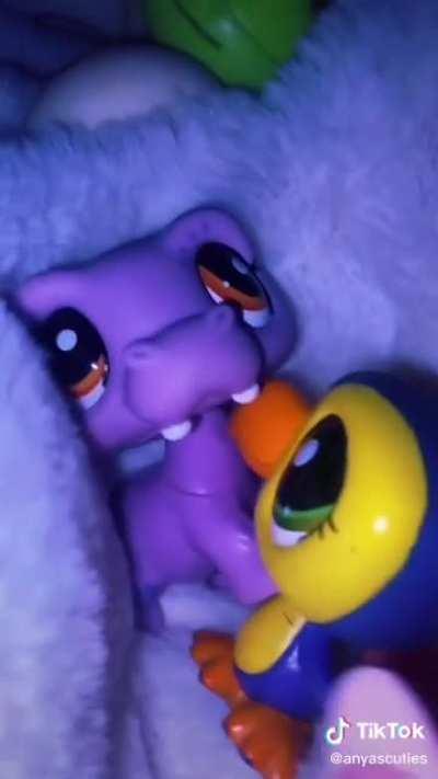 I'M ACTUALLY FUCKING SOBBING BAHAHAHHAHA 💀