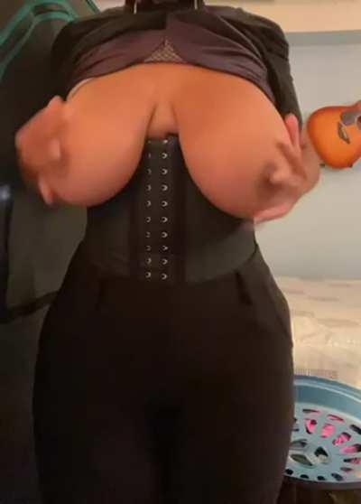 Ever fucked a thick girl like me?