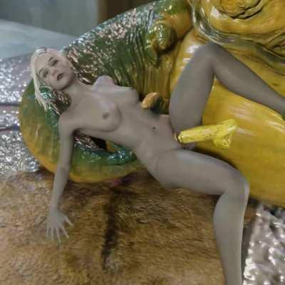 Merrin wakes up to Jabba the Hutt sliding in her (PN34)