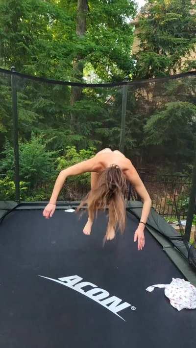 Jumping on the trampoline is my (f)avorite cardio