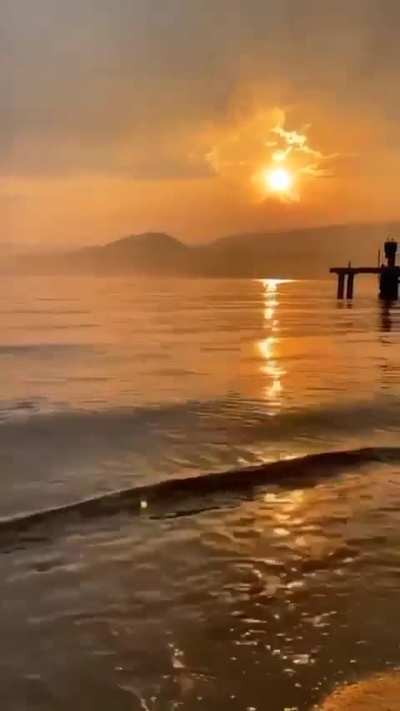 When the sun comes down, magic comes out. ✨🇨🇦