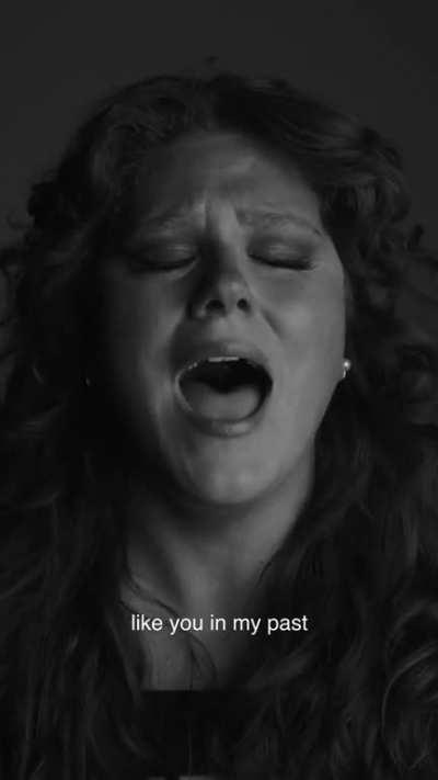 This singer gets emotional during a performance and pushes through