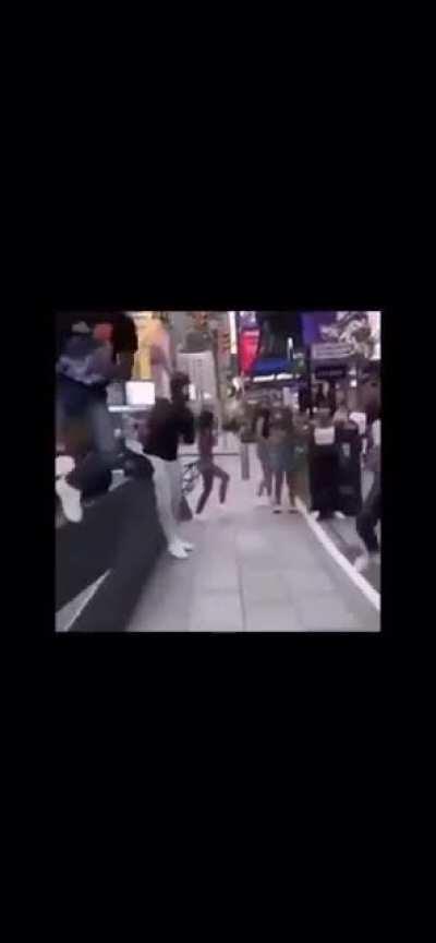 Being a non stand user be like: