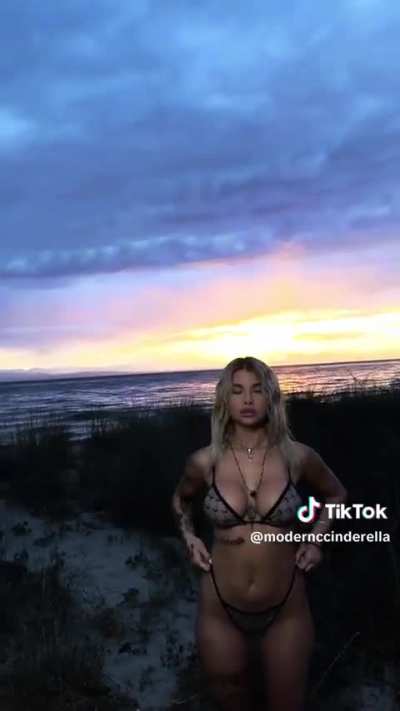 &Sigma;&iota;&nu;&tau;&epsilon;&rho;έ&lambda;&lambda;&alpha;. 