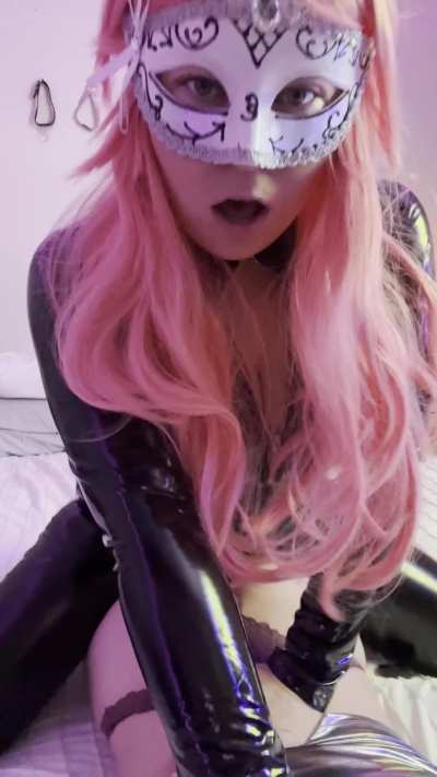 Waking up my slave with pegging 😈