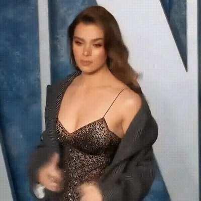Which MCU lady did you last cum to? For me, it's Hailee Steinfeld