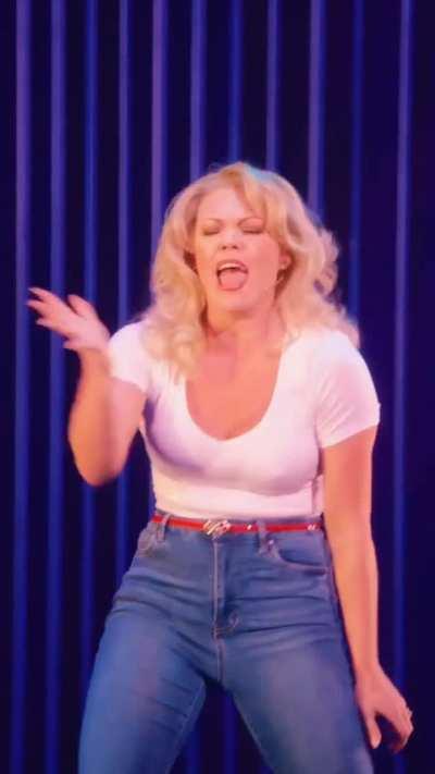 Robyn Hurder (A Beautiful Noise)