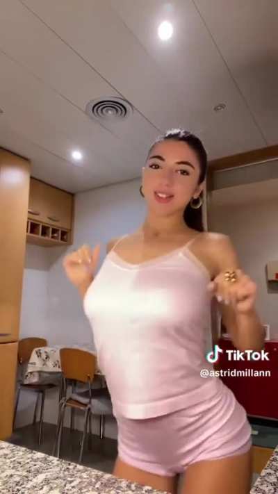 Como le bota todo...