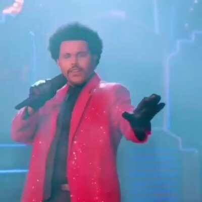 “you’re always worth it” *winks* 🥵 anyone else catch that when watching?