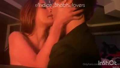 Poonam Pandey foreplay sexy video with her hubby 🤩🤩 (8+ mins)