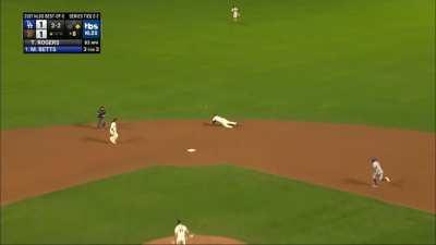 [Highlight] [Highlight] Mookie Betts builds on his incredible day with his fourth straight hit