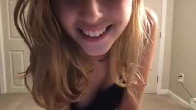 webcam cutie flashes