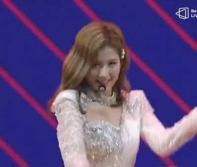 200809 - Stunning Sana