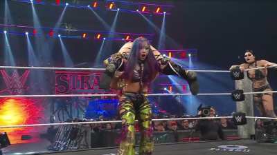 Asuka & Kairi try to defend their Tag Team Championship! (RAW - 1/5/26)