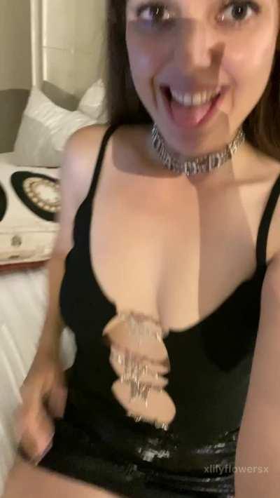 Just a sample how flexible and horny I am