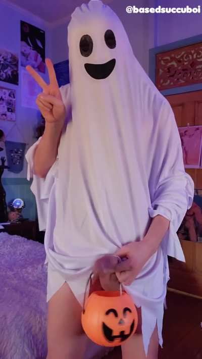 These ghosts are packing 😳