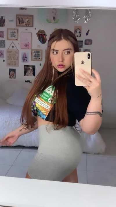 Showing my boobs on reddit makes me kind of horny