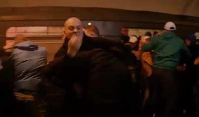 Template rissa di gruppo in metro