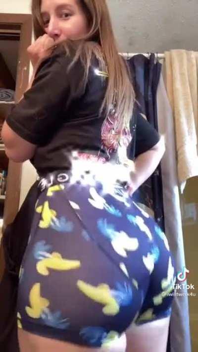 Love Those Shorts😍