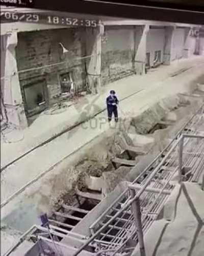 Seizure + Crushing Machine