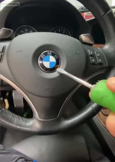 Хмм, а что если сковырнуть...