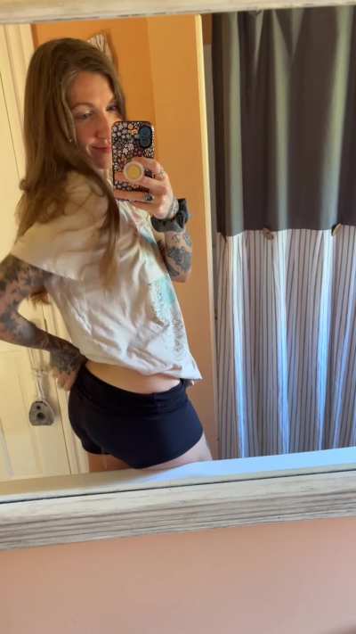 just a normal gal with a naughty hobby