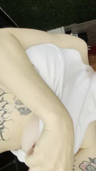 Anyone wanna goon with a goth slut?