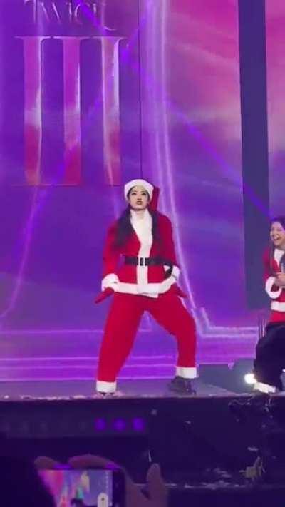 211226 Dahyun dance break