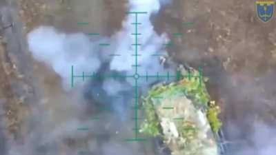 Drone pilots of the 118th Detached Territorial Defense Brigade drop a grenade on Russians disembarking from a BMP-2 in the Seversk Region [14.1.25]