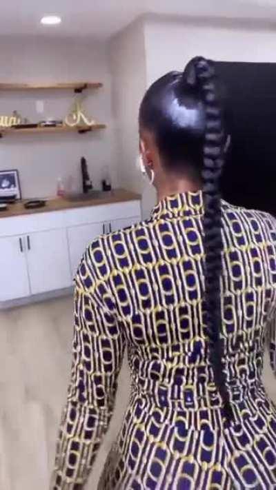 Show out pretty bishhhh