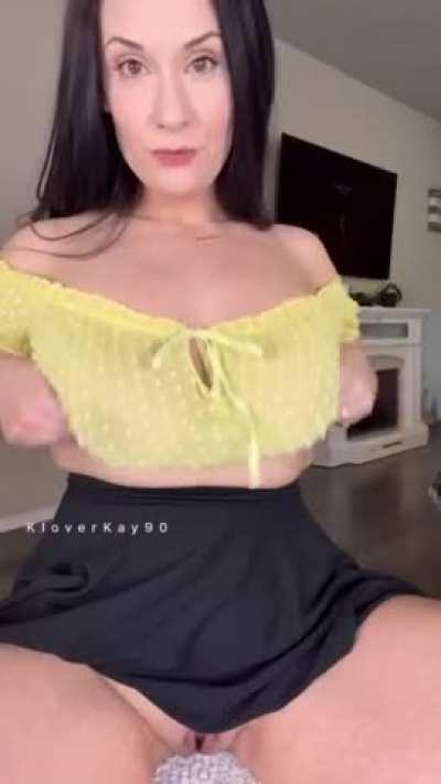 Latina moms are freakier, trust me 😈