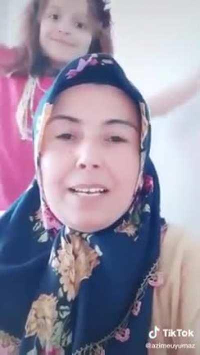 Senin evveliyatını sikeyim.