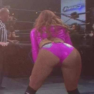 Maria‘s booty is just perfect