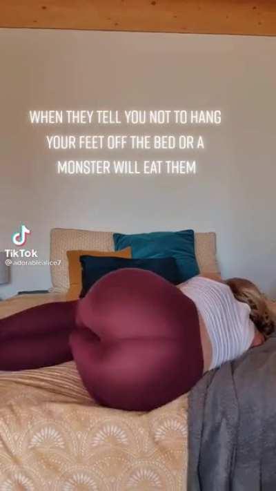 Eat her ass