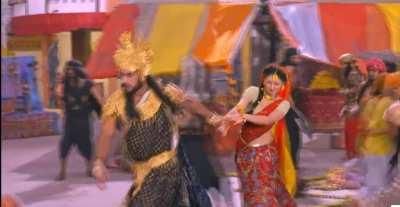 Mallika Singh Hot and Sexy Navel Exposed w/ Forcing (RK March 10, 2022)