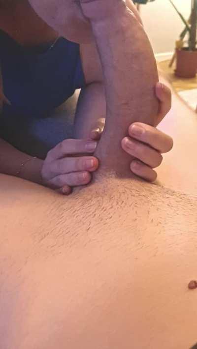 [kik R4ndom3r] BWC Looking for hung alpha to worship. Convince me to become your worshipping sissy