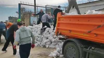 Right now in Odessa! Building blockades against invaders!!