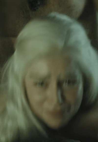 Emilia Clarke (it's not porn, it's HBO)