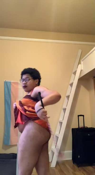 Spank me… I’ve been a bad sissy 😣💜