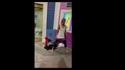 XQC's first ever Live performance